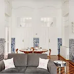 Апартаменты Tresor De Fern @ Baixa Chiado *