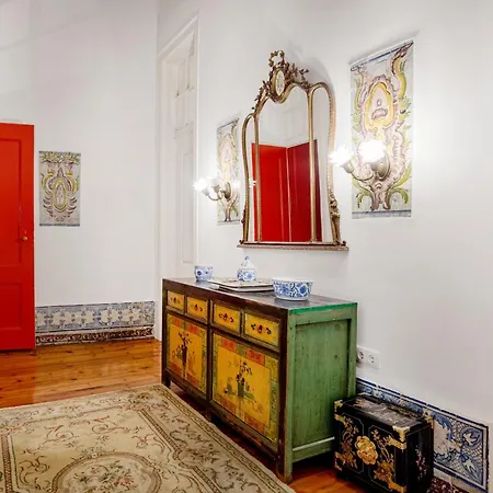 Apartament Tresor De Fern @ Baixa Chiado
