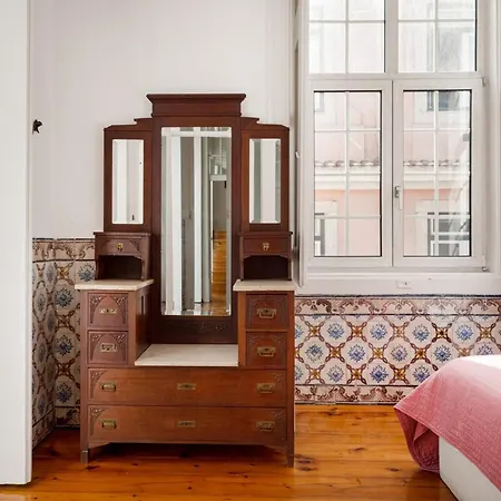 Apartament Tresor De Fern @ Baixa Chiado