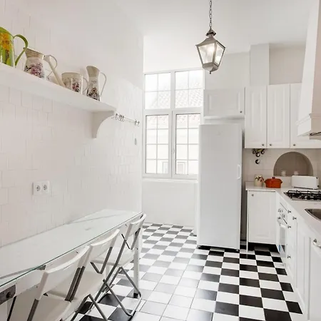 Tresor De Fern @ Baixa Chiado * Лісабон